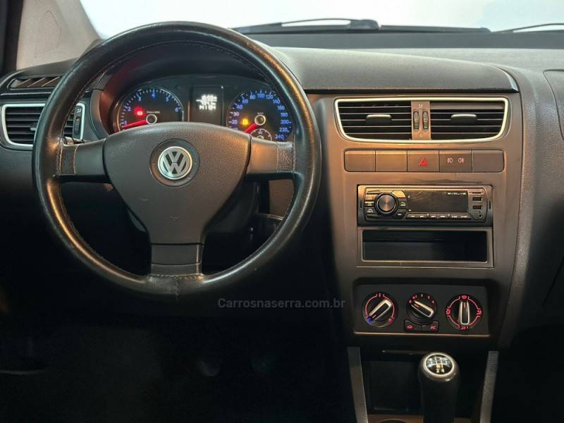 VOLKSWAGEN - SPACEFOX - 2010/2011 - Prata - R$ 42.900,00