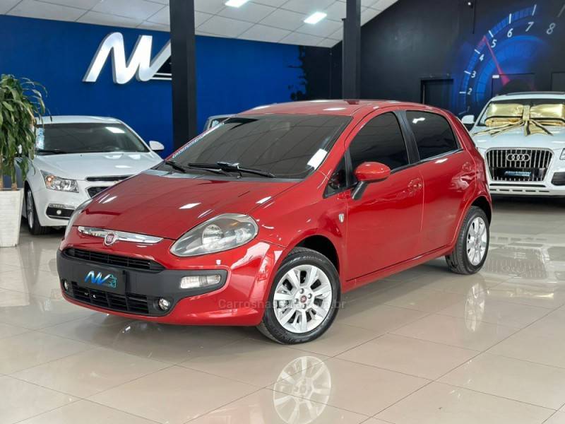 FIAT - PUNTO - 2015/2016 - Vermelha - R$ 49.900,00