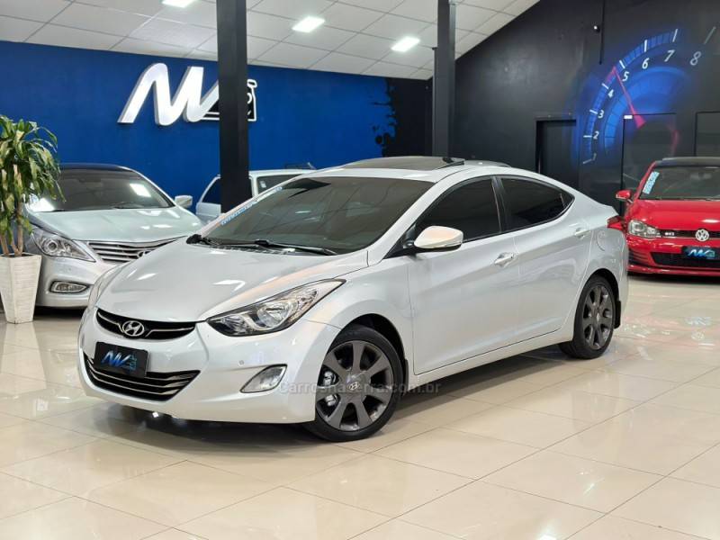 HYUNDAI - ELANTRA - 2012/2013 - Prata - R$ 69.900,00