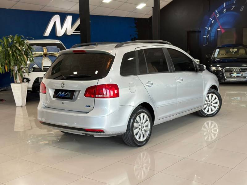 VOLKSWAGEN - SPACEFOX - 2010/2011 - Prata - R$ 42.900,00