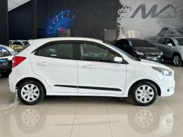 FORD - KA - 2017/2018 - Branca - R$ 46.900,00