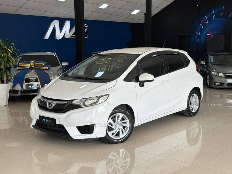 HONDA - FIT - 2014/2015 - Branca - R$ 67.900,00