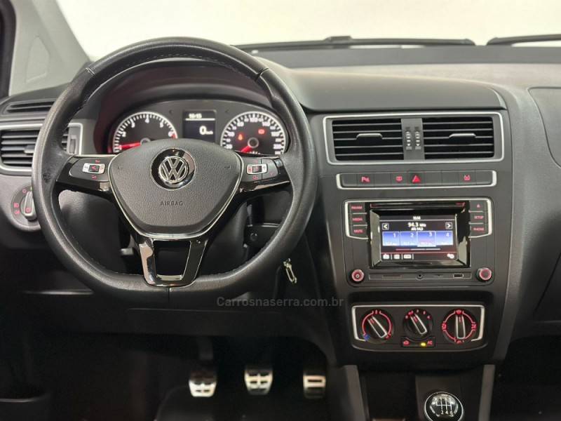 VOLKSWAGEN - FOX - 2016/2016 - Preta - R$ 52.900,00