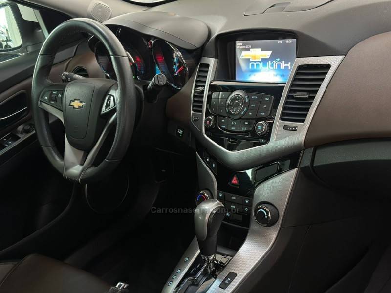 CHEVROLET - CRUZE - 2015/2015 - Branca - R$ 79.900,00