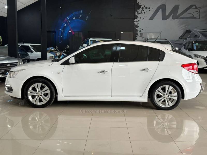 CHEVROLET - CRUZE - 2015/2015 - Branca - R$ 79.900,00